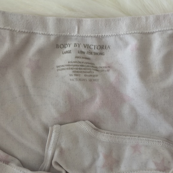 Low Rise Thong - Picture 3 of 3